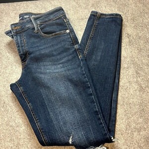Old Navy  Rockstar Supper Skinny Mid Rise Jeans, Size 4.